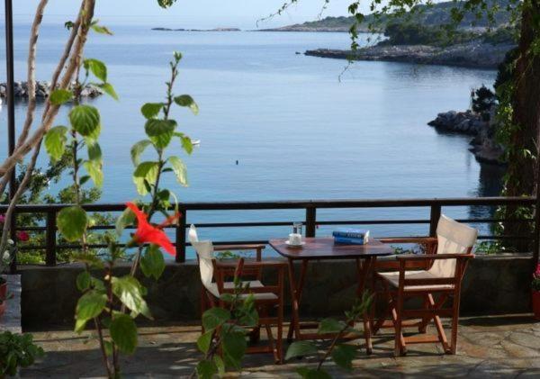 Pension Oniro Votsi  Exterior photo